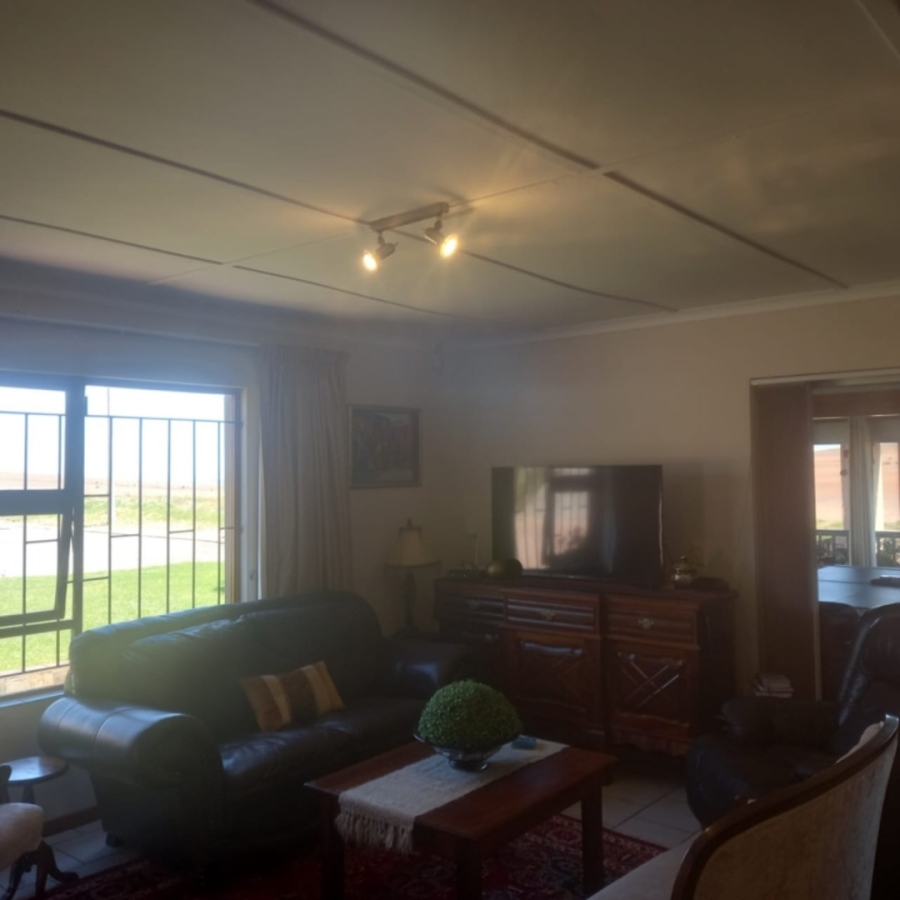 3 Bedroom Property for Sale in Vredenburg Western Cape